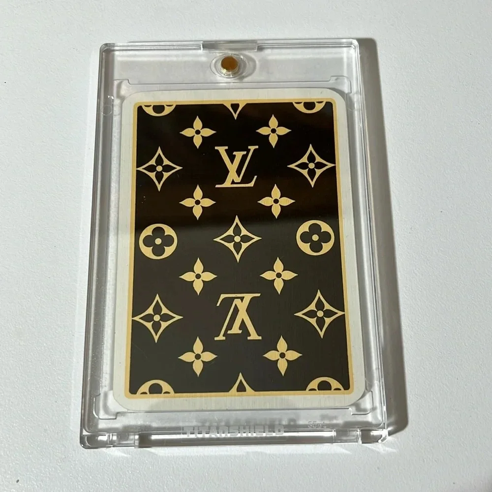 LOUIS VUITTON VINTAGE QUEEN OF DIAMOND PLAYING CARD KEYCHAIN. EUC - Picture 3 of 4